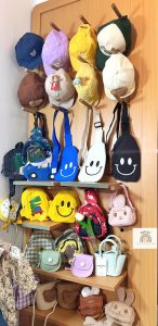 Ký Gửi Mũ Và Phụ Kiện